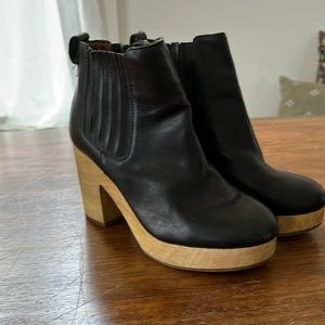Pre loved Madewell Chelsea clog boot size 7.5
